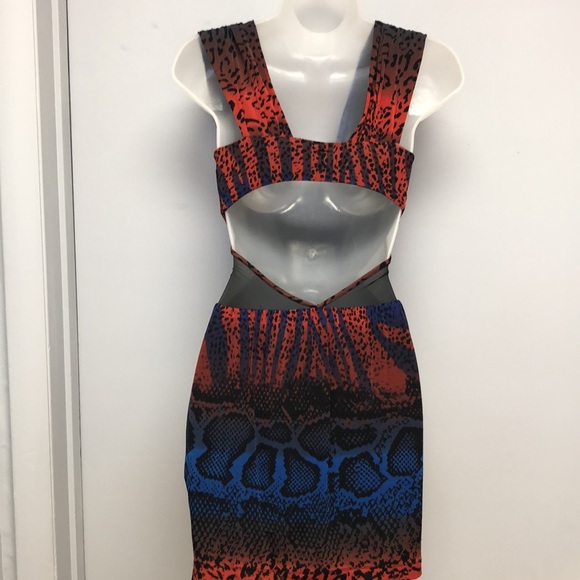 Bebe cut out dress - Picture 4 of 8